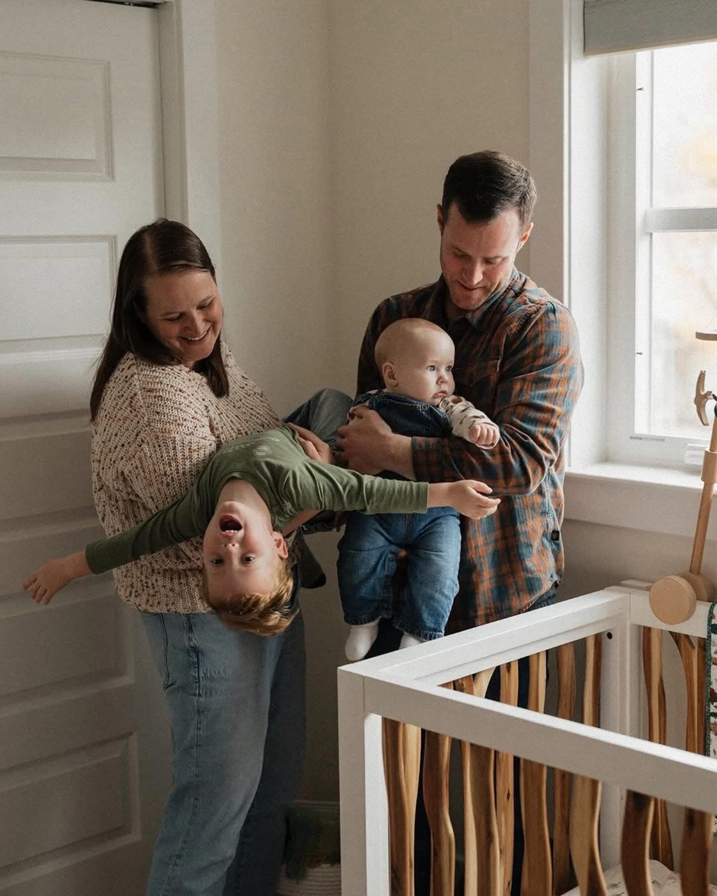 It&rsquo;s winter. It&rsquo;s cold. The holidays are behind us, but the inside of your home is where life is happening and where your family feels safe and warm. I am opening a discounted rate for family sessions through Jan/Feb. A 2 hour session in 