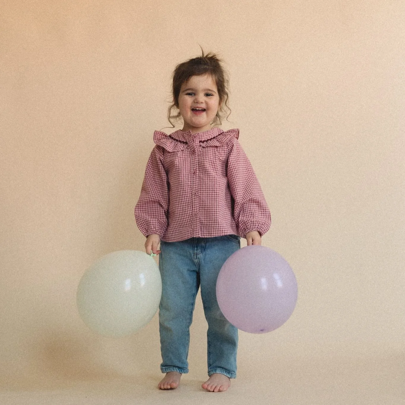 Photogs. Your kids are your toughest clients yes? Tell me I&rsquo;m not alone. I have never sweat in that studio the way I do with my own kids. Shew. Anyway- look at this bday gurl 🪩 ✨🫶🏻

And the song is her fav right now.