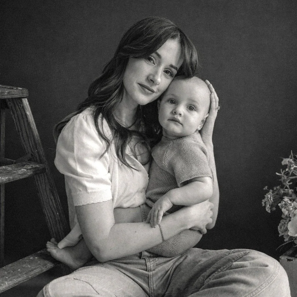 Mother's Day Minis! at the studio 🤍

April  26th Sunday
Morning/Early afternoon spots
Investment $275 due at booking
20 minute session,  25 images of your choice.
These will be delivered  May8th/9th  so you can enjoy them on Mother's Day!

Link to b