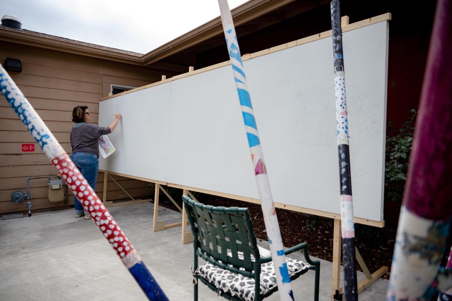 Staring a new collaborative mural project at Innovations Community Center for @onthemovebayarea
Subject: The Covid Experience. 
📷: @infinityvisuals