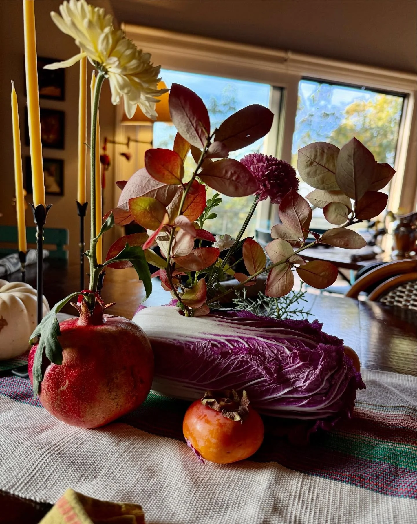 Fun with vegetables! When I saw the purple Napa cabbage at the @longmeadowranch booth at @napafarmersmkt on Sat, I couldn&rsquo;t stop thinking about it. So I went back on Tuesday to get some to draw and generally oogle.
Then yesterday I brought the 