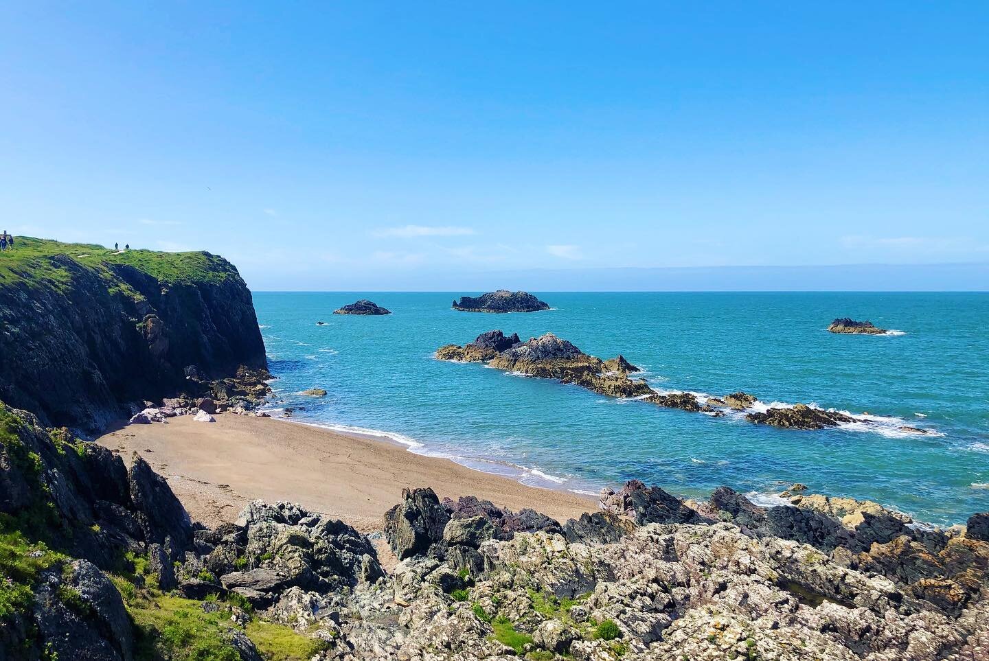 A few more Anglesey snaps! Shot and edited on iPhone X📱
#anglesey #wales