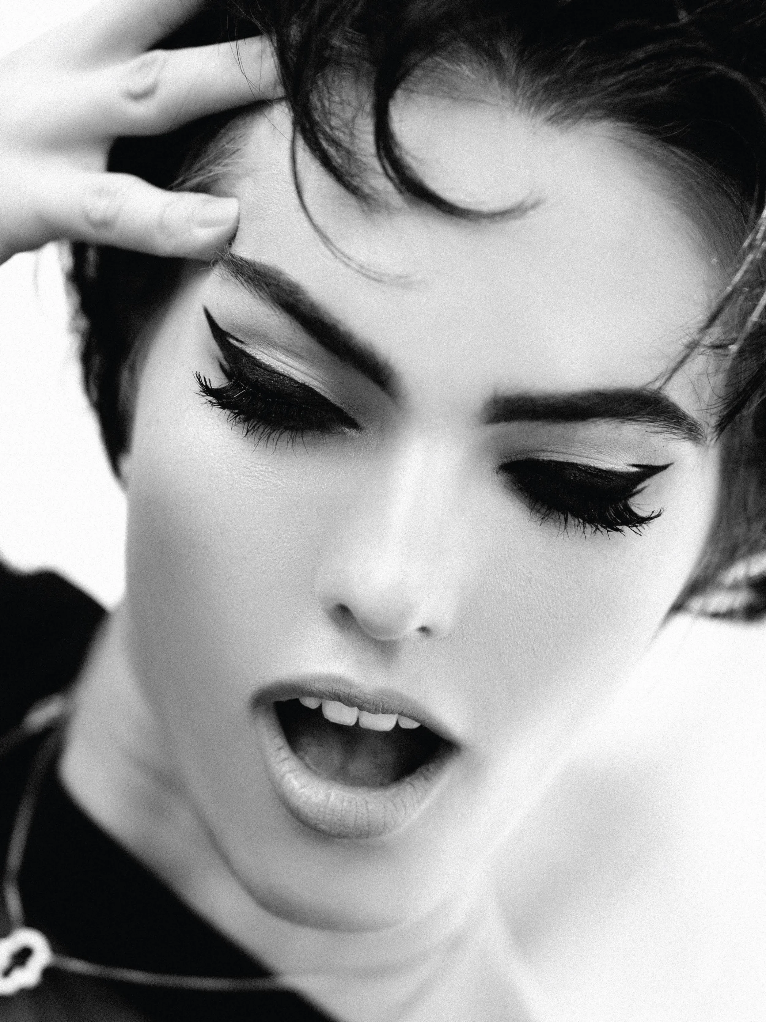 W2015+BEING+LINDA+EDITORIAL-3.jpg