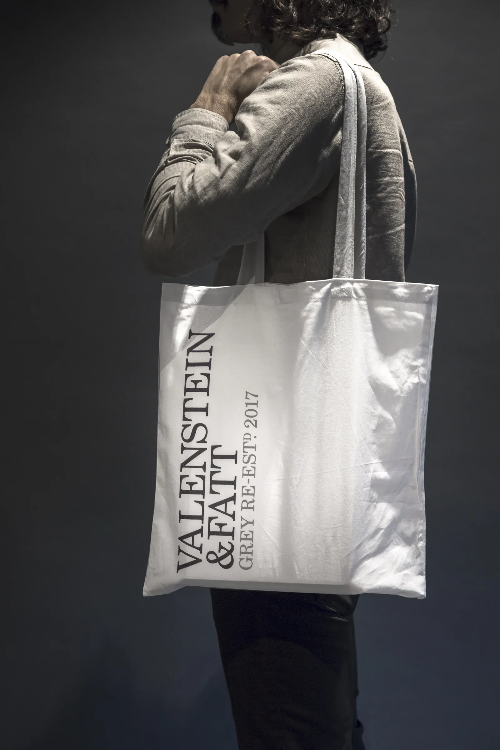Grey-V&F ReEstd2017_Dan Weill Photography_low res-22.jpg