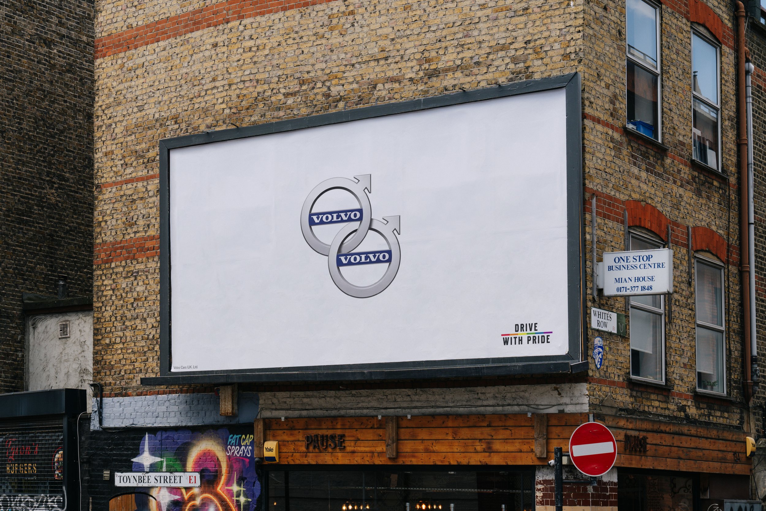 VolvoLandscapeMM_Billboard_BB-LDN2-01.jpg