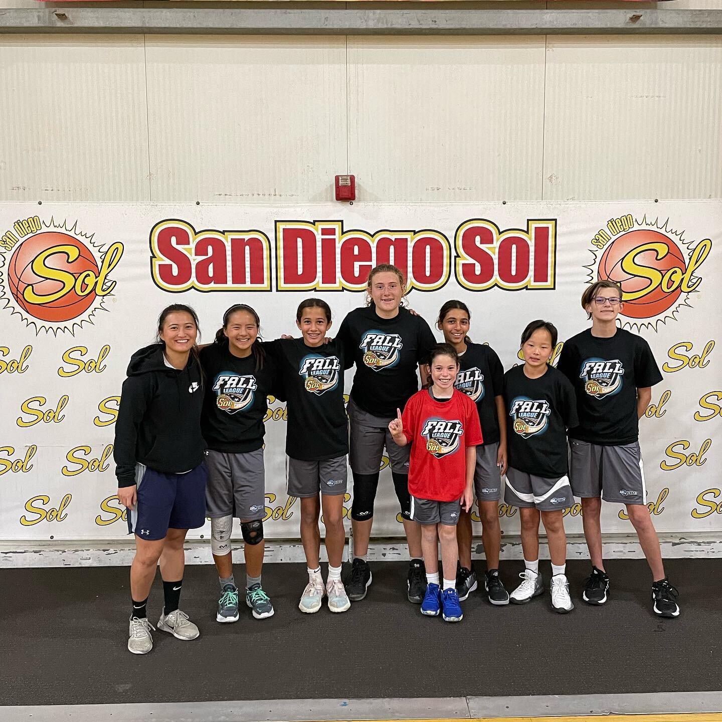 PBC 7th Select with the championship dub in the Girls 7th A division last night! Great work Coach Melissa and keep grinding #sandiegopbc #solleague #champions #grind #development