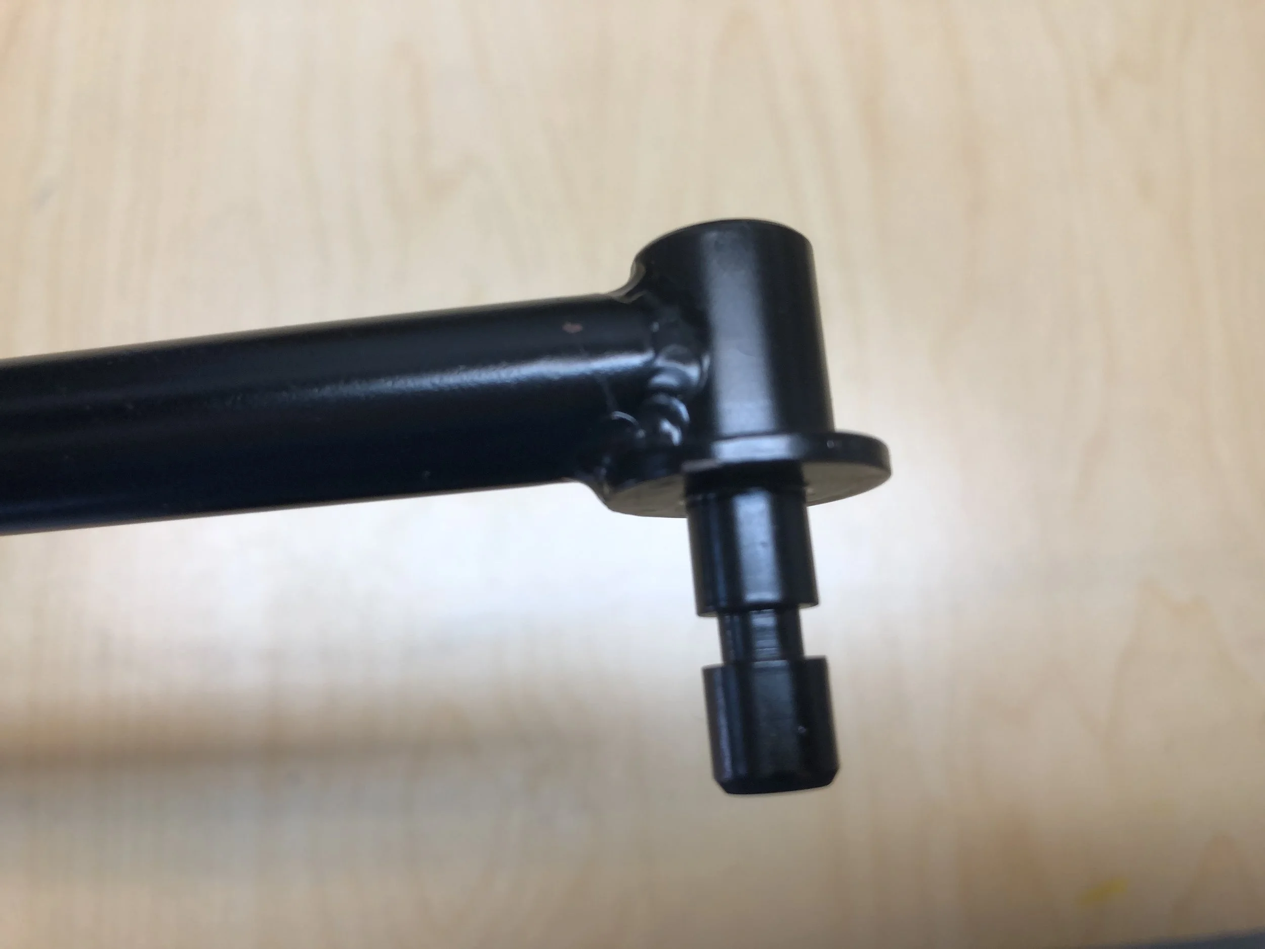 70-71 Torino Toploader rev lockout rod pin end.JPG