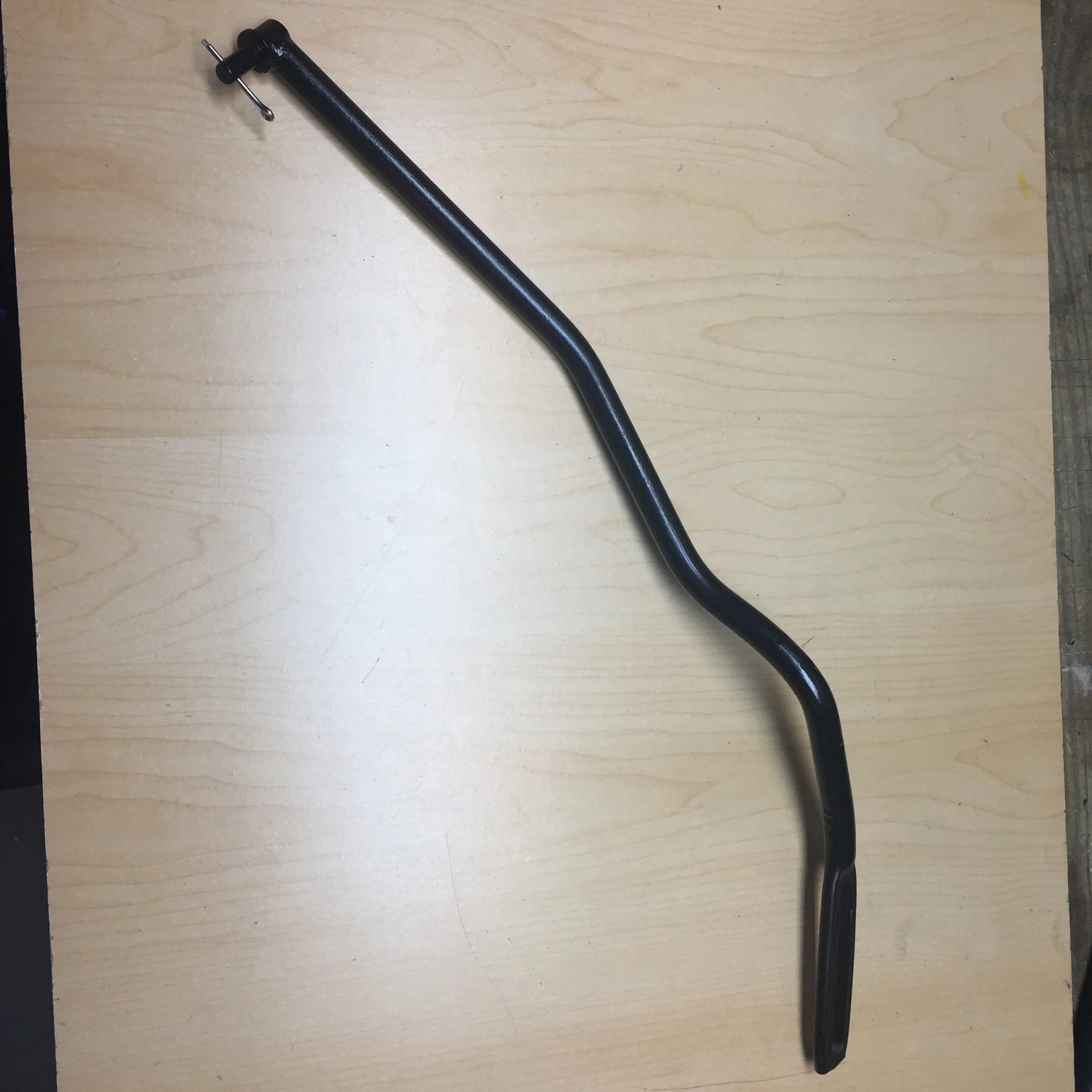 71-77 Maverick Reverse Lockout Rod.JPG