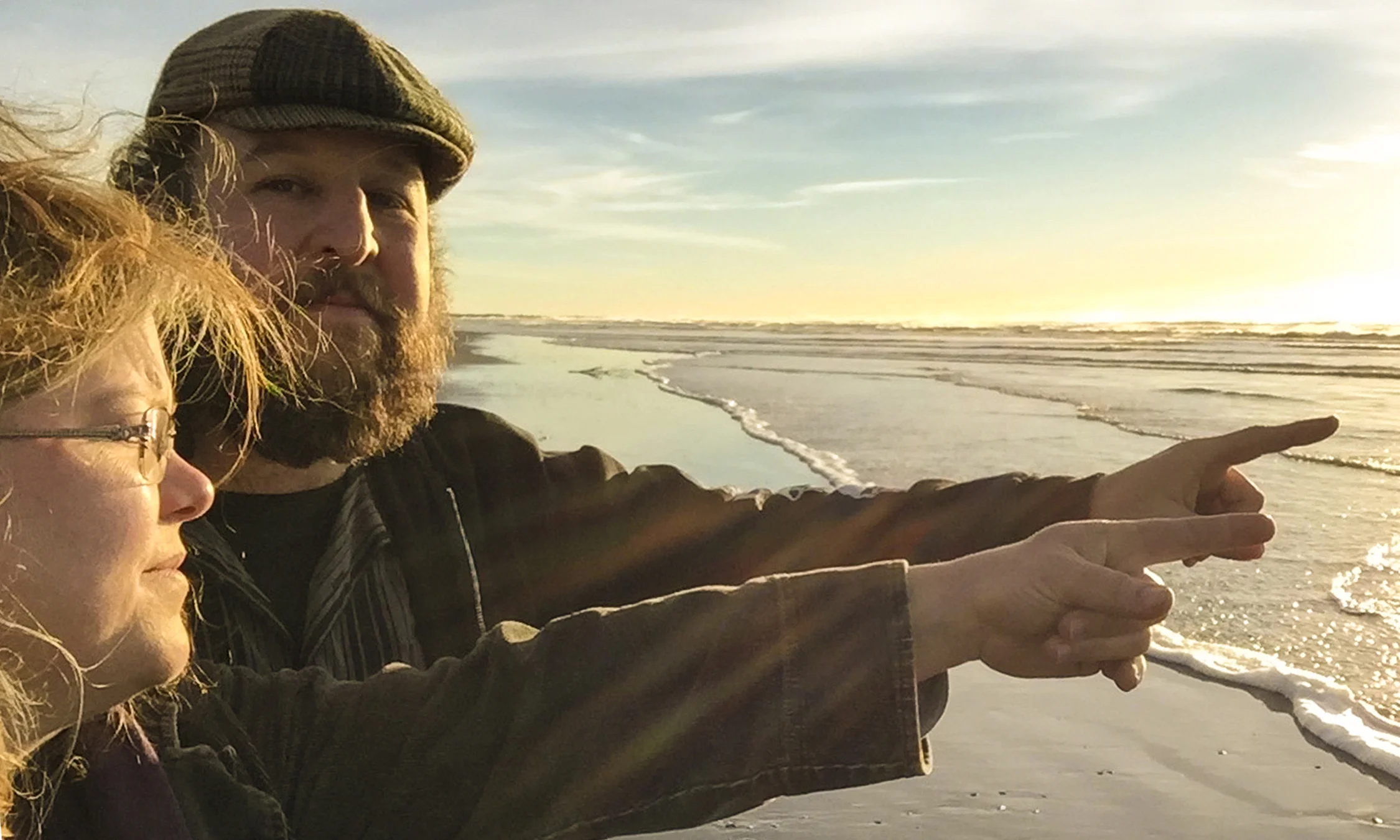 Betse &amp; Clarke Oregon coast promotional photograph. Photo credit: Betse Ellis
