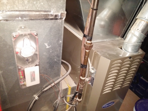 A unique in-duct smoke detector used to detect smoke inside the duct system, which will then shut off blower fan to reduce fire and smoke from spreading through the ducts