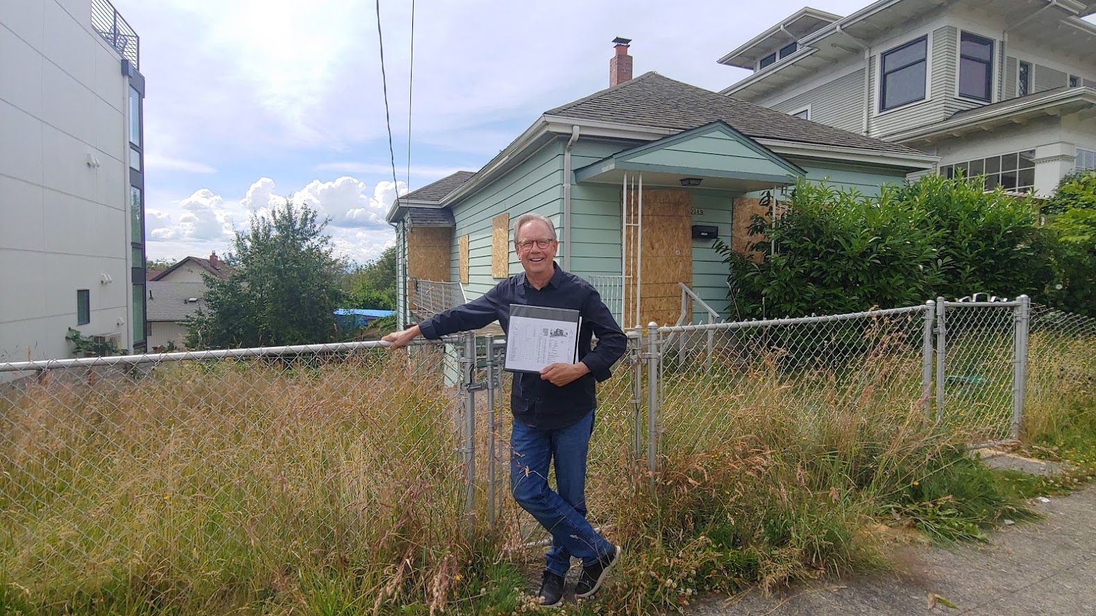 Gary’s next development project. This old bungalow is coming down, and there will be 2 small apartment buildings going up with 15 micro-unit apartments with each being approximately 300 SF. Perfect for professional tech workers in Seattle. Parking spaces required: zero!!