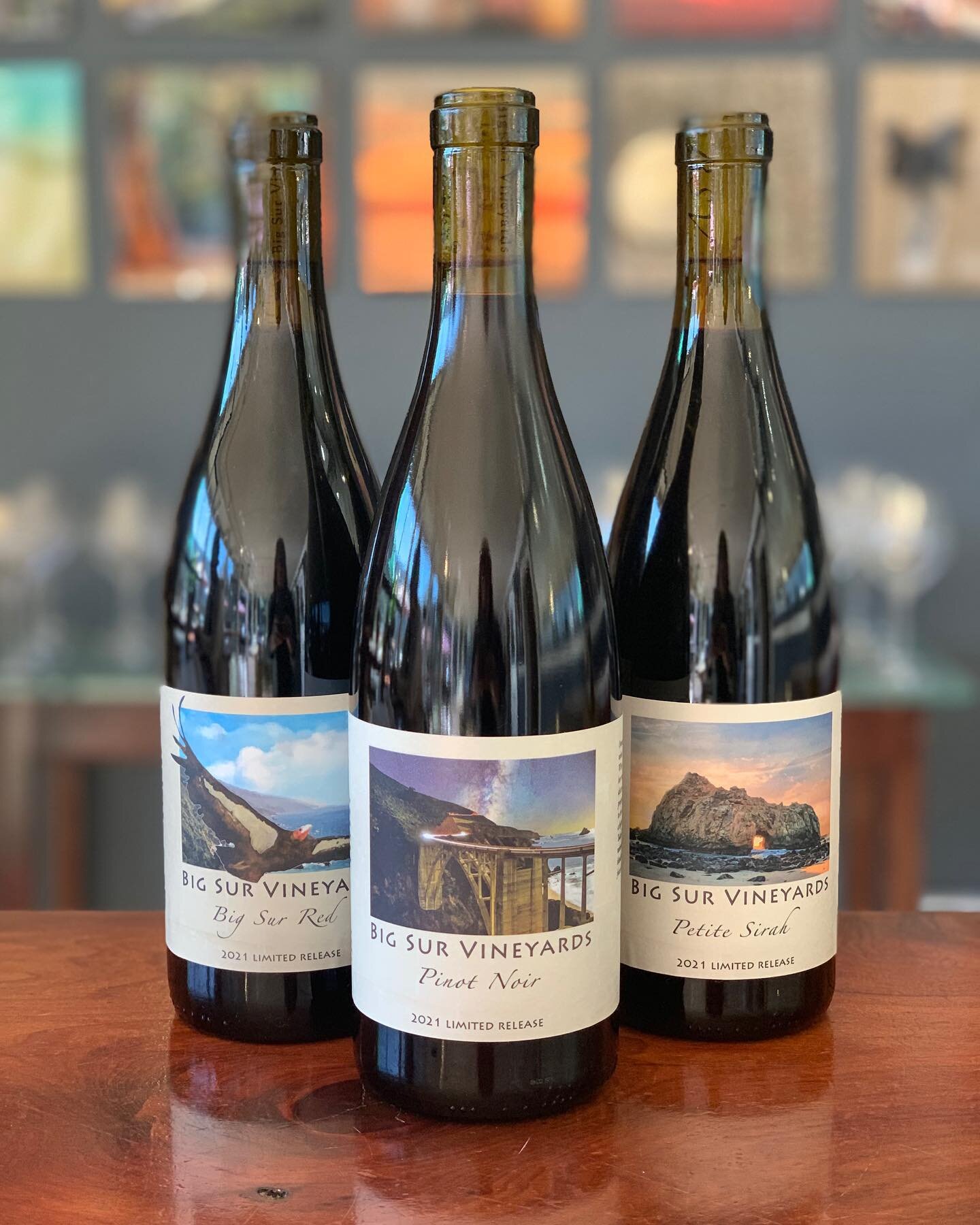 Sunday wine tasting today! Stop in to enjoy Chuck Brewer and Ernie Buck today from 3-5 playing our favorite covers and lots of original songs! #livemusic #winelovers #carmelvalley #carmelbythesea #bigsur #redwine🍷 @montereywines @seemonterey @bigsur