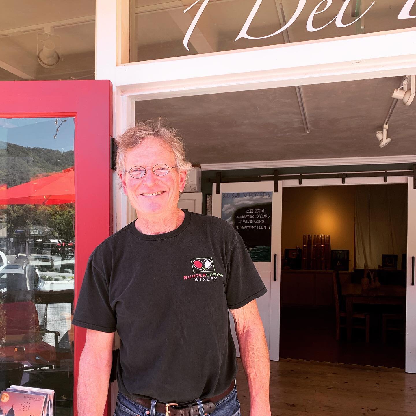 Mark Bunter is guest pouring at our tasting room today! It&rsquo;s a beautiful day in the valley. Stop in and catch up with Mark and taste his sublime 21 Pinot made for us! Open til 5:30&hellip; music tomorrow 3-5! #markbunter #winetasting #pinotnoir