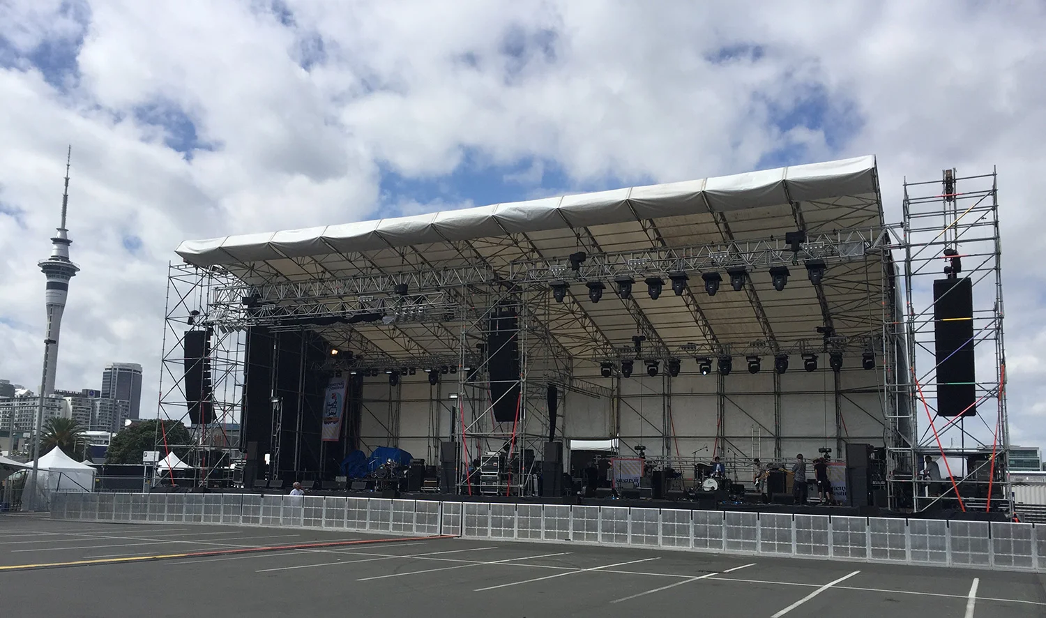 Laneways 2015