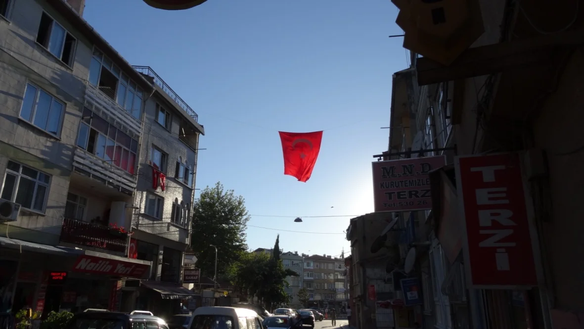 Walking into Üsküdar center. It took me about 20 mins to get from my apartment to the ferries. 
