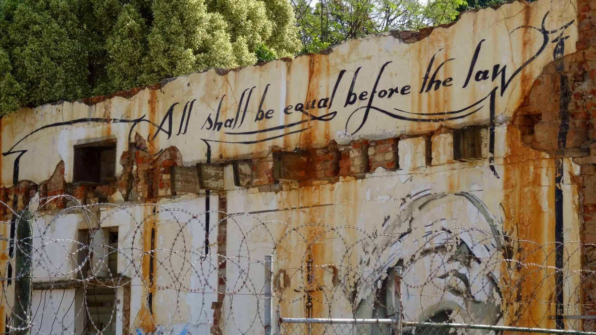 Graffiti (just outside the public gardens)