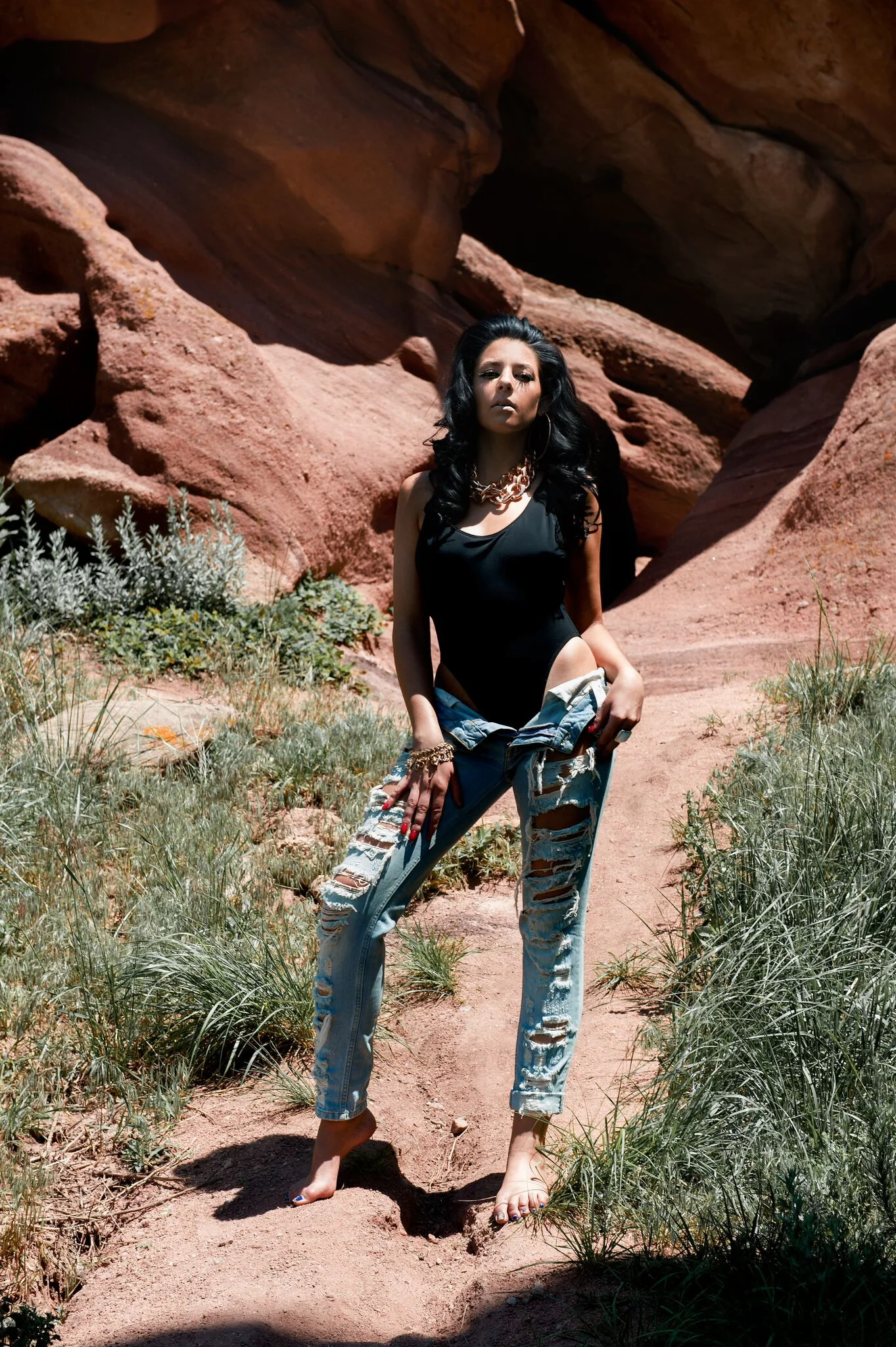  Distressed denim look by Pull &amp; Bear via Autumn Paciorek photography. 