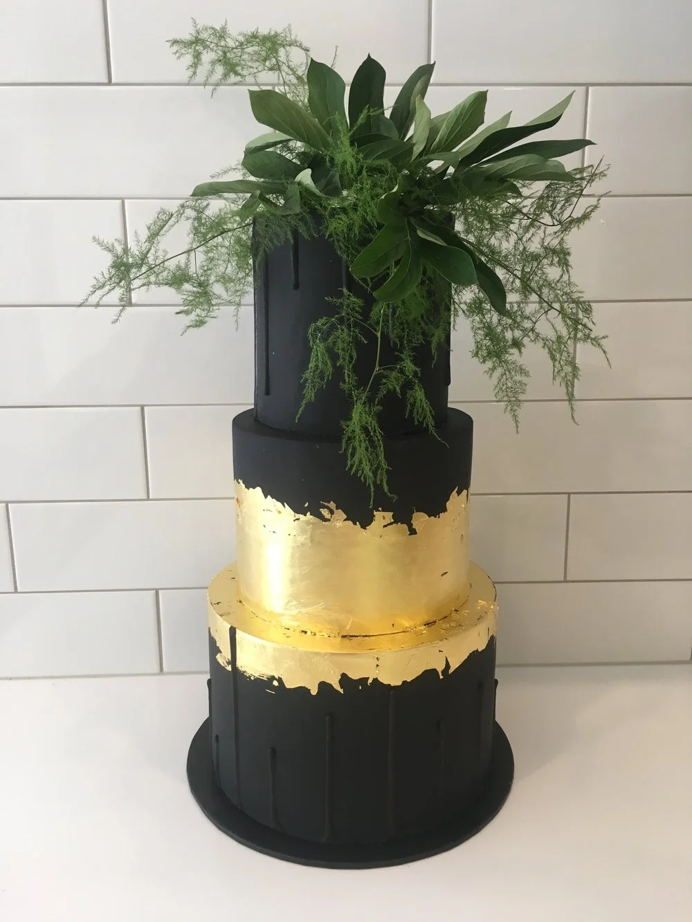 black+matte+cake+gold+leaf+melbourne.jpg