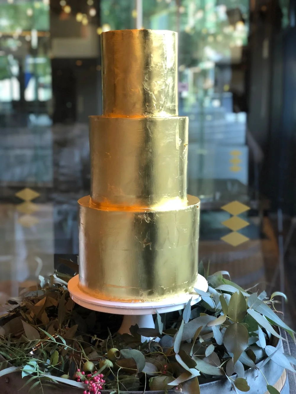 gold+leaf+cake+melbourne.jpg