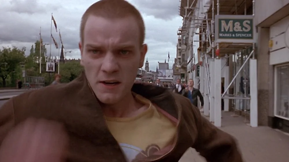 trainspotting-1996-019-opening-ewan-mcgregor-running.jpg