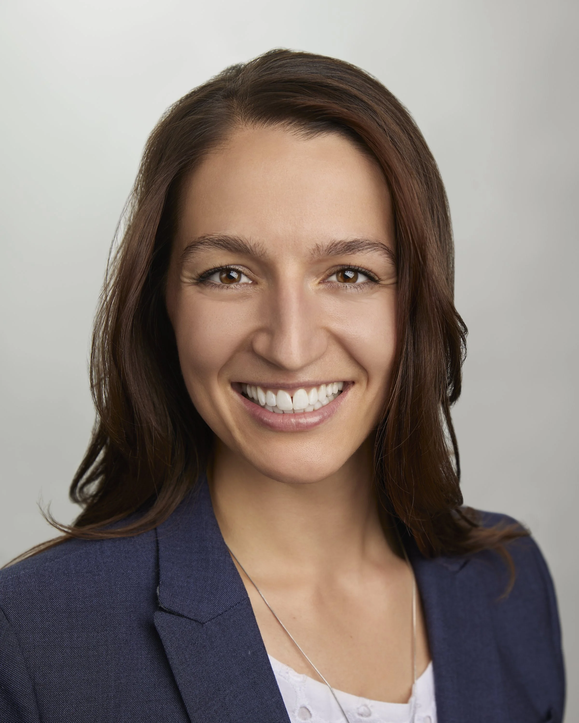 What to Wear for Professional Headshots: The Ultimate Style Guide