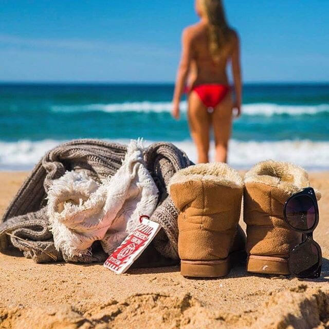 Take the opportunity, whenever you can. #opportunity #backbeach #quickdip #ugg #australians