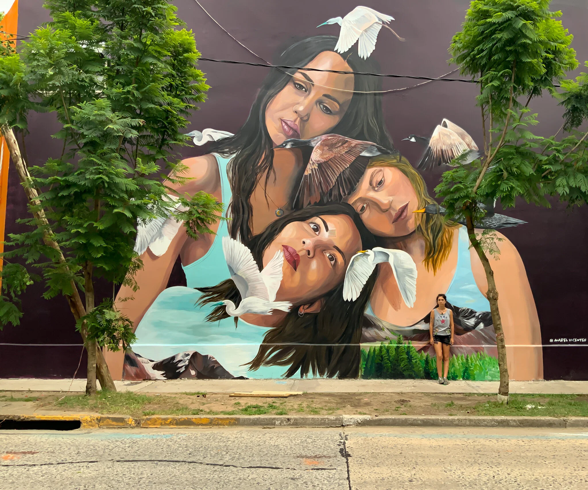 T H R E E   -   T R E S 