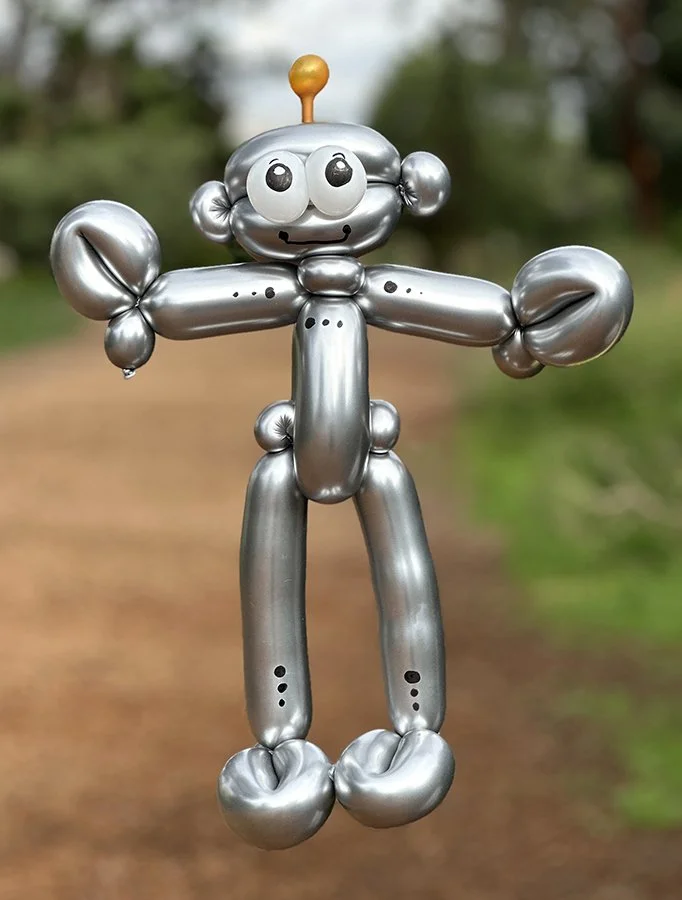 Balloon Twisting Sculpture - Robot - Ruby Sojka - Redondo Beach