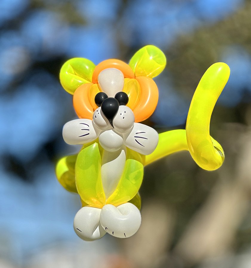 Balloon Sculptures - Lion - Ruby Sojka - Redondo Beach
