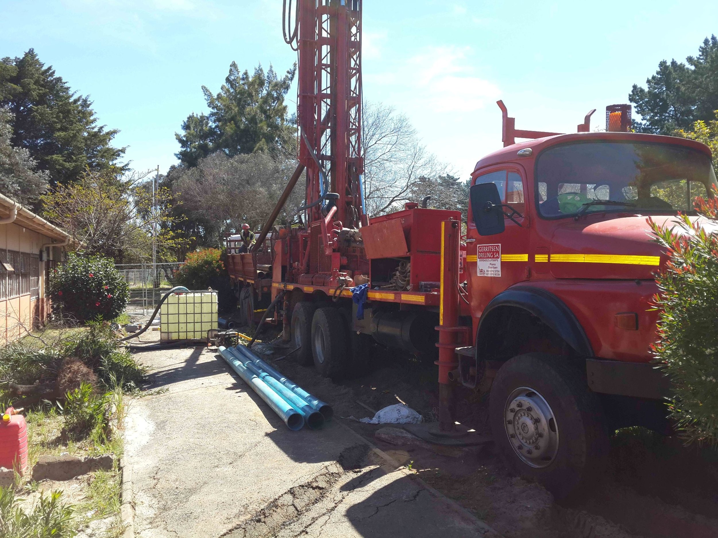 Drilling of borehole at school in Atlantis.