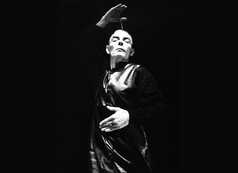 Marcello Sambati in Shō. La Bellezza finale , 1998 (ph. Marta Orlik Gaillard)