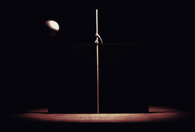 Scena in scena , light performance realised by Crisafulli's students at the Academy of Fine Arts in Urbino, Italy, 1994