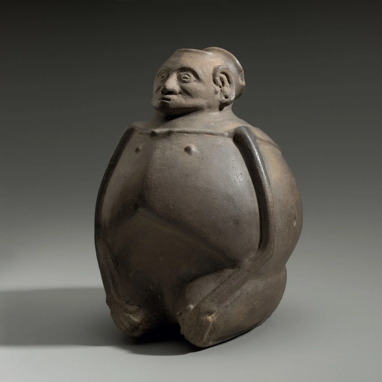 15-2006_NAIndian-HumanEffigyJar_leftFrontOblique.jpg