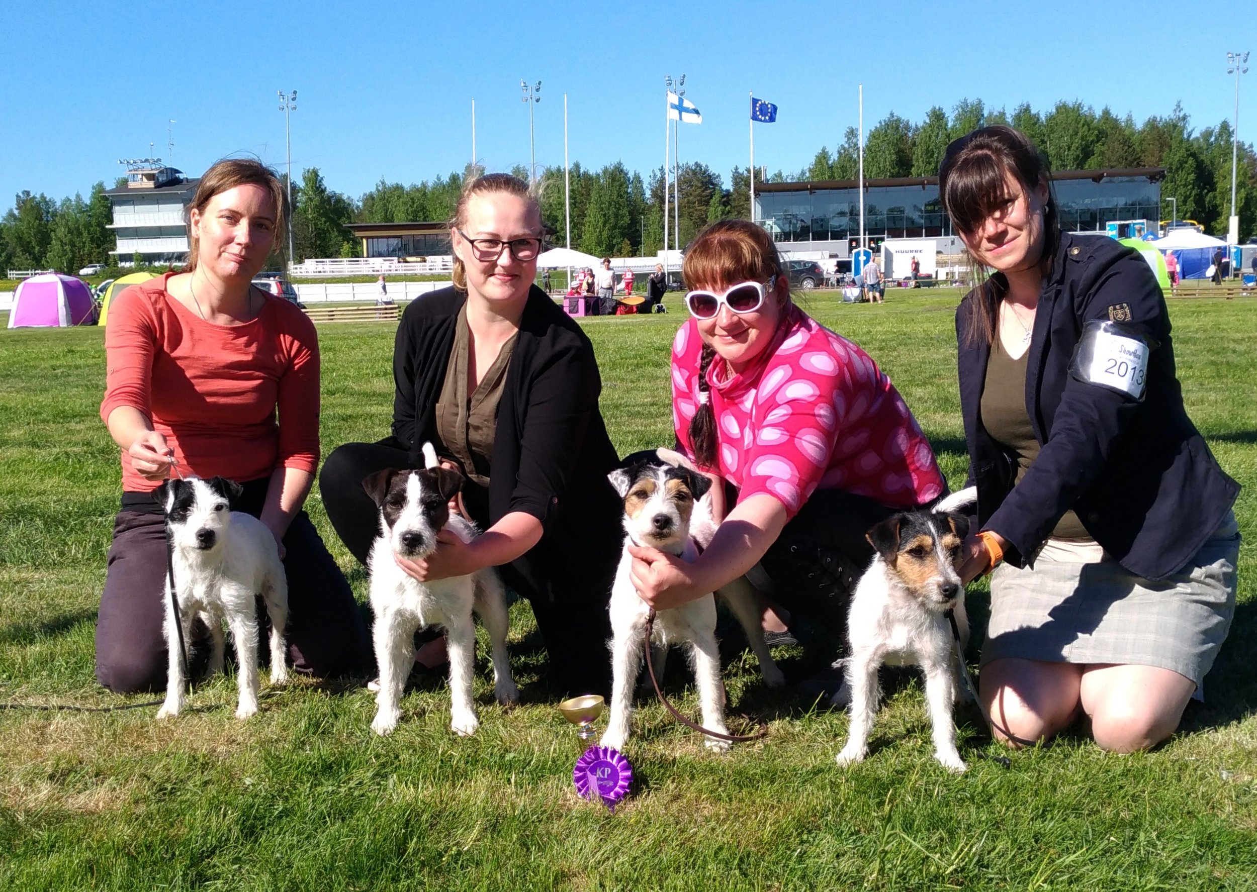 Sunnuntain Kasvattajaryhmä: KVA-M KVA-L FI EE MVA Tammenkolon Eukko, KVA-M KVA-L FI MVA Tammenkolon Colt, KVA-M KVA-L Tammenkolon Gertrud, Tammenkolon Qarma is a Bitch.