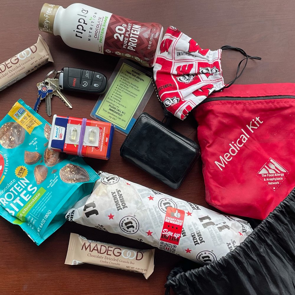 Navigating Food Allergies as a College Student 