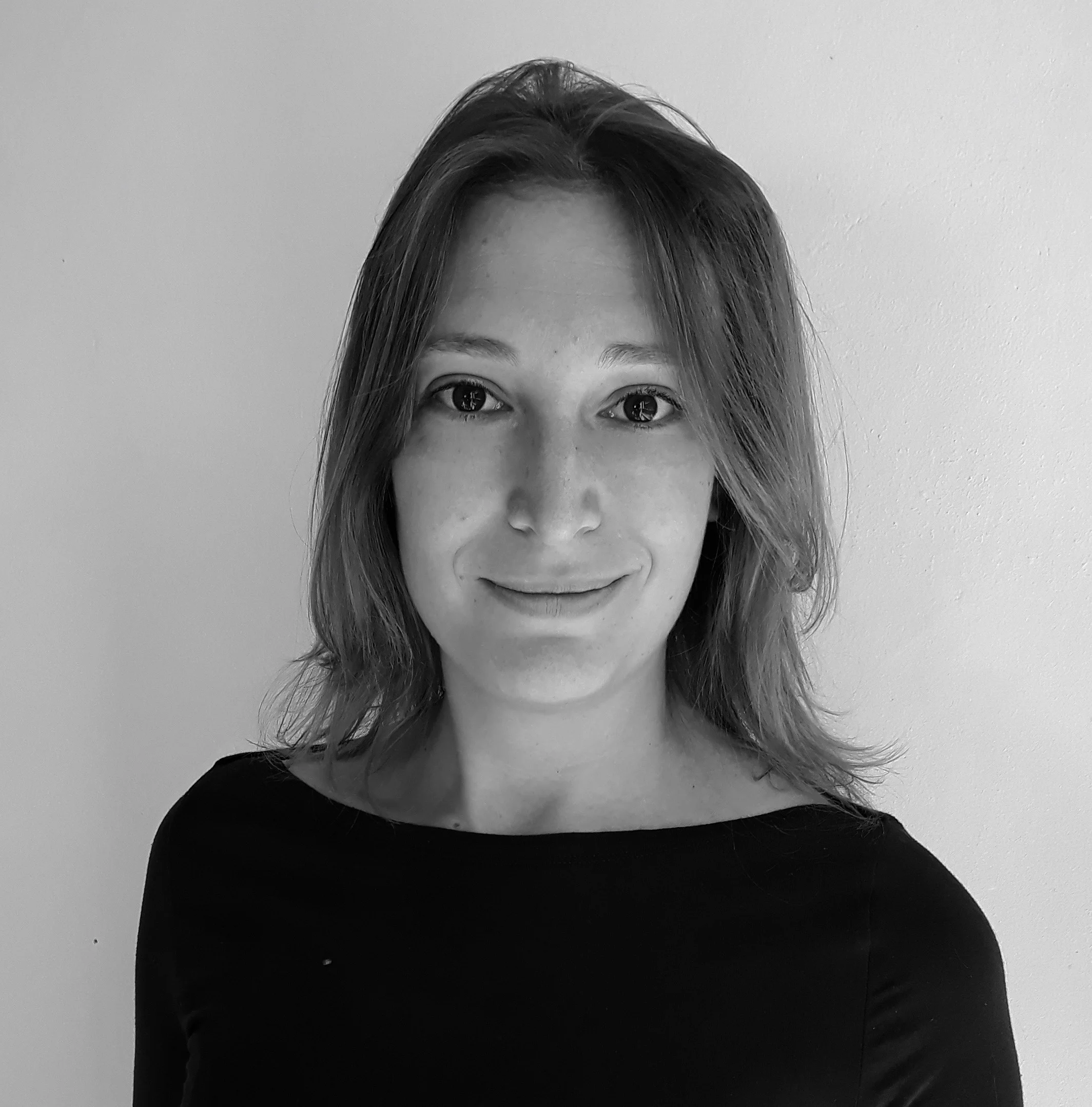 Headshot+Sara+Corsini+2.jpg