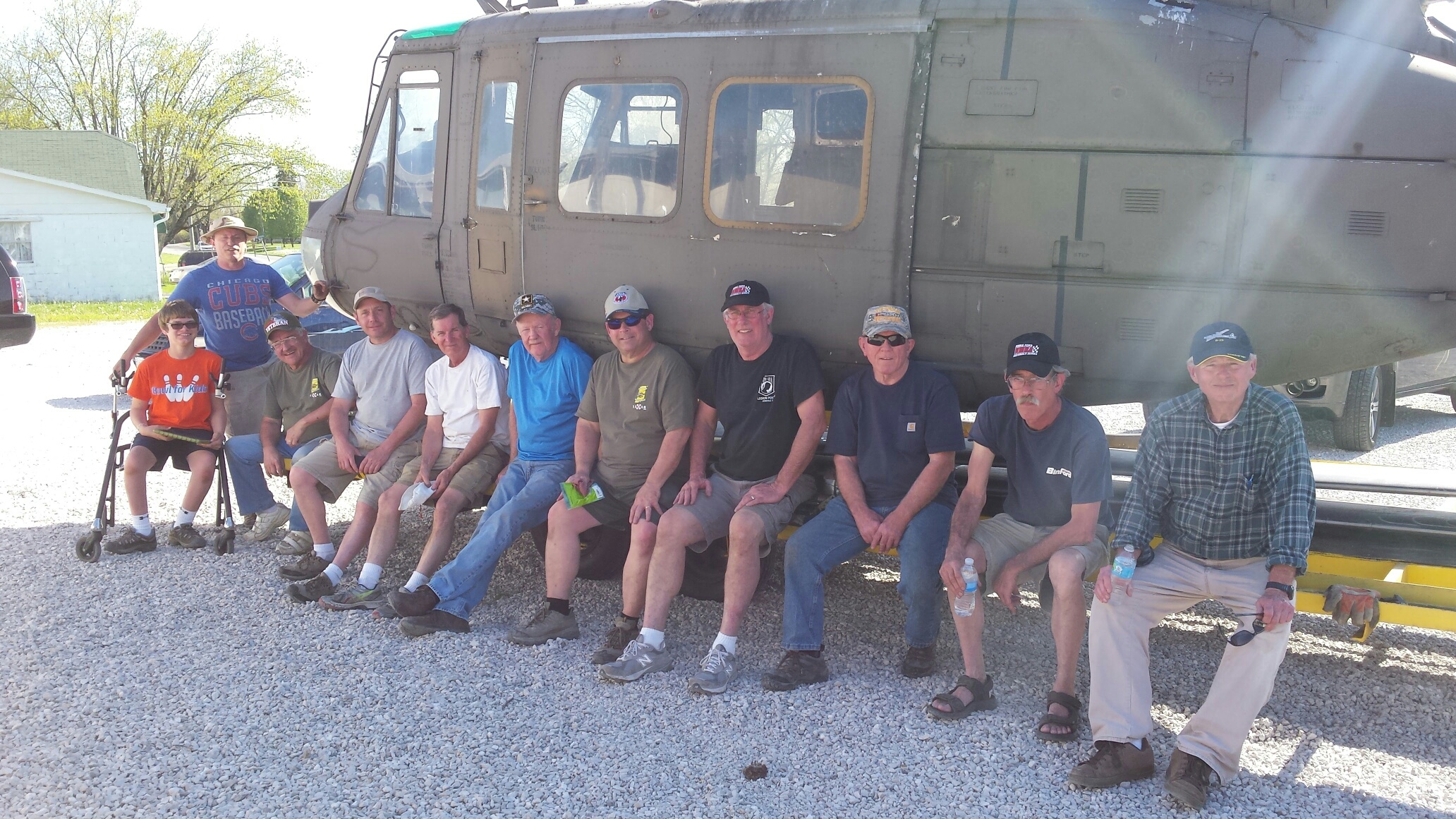 The entire IASAR crew relaxing in the shade of Hammie. 