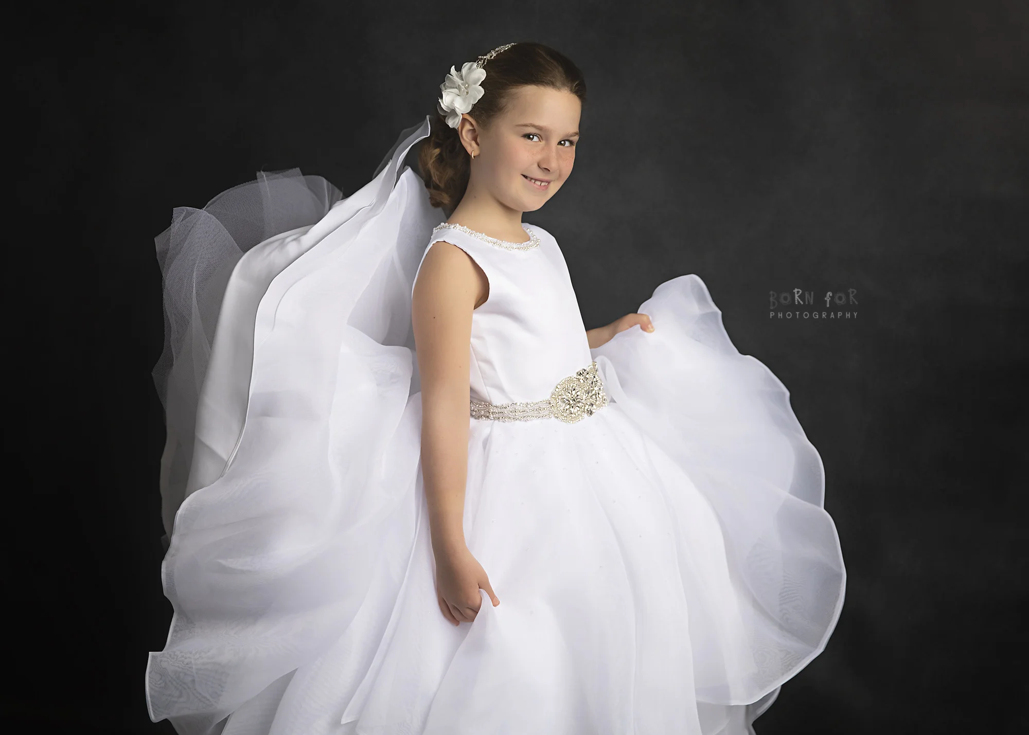 Julia-98_E_WEB.jpg