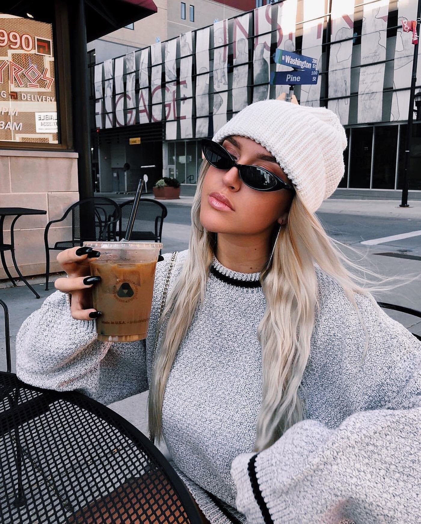 But first, coffee❣️☕️ #DowntownVibes