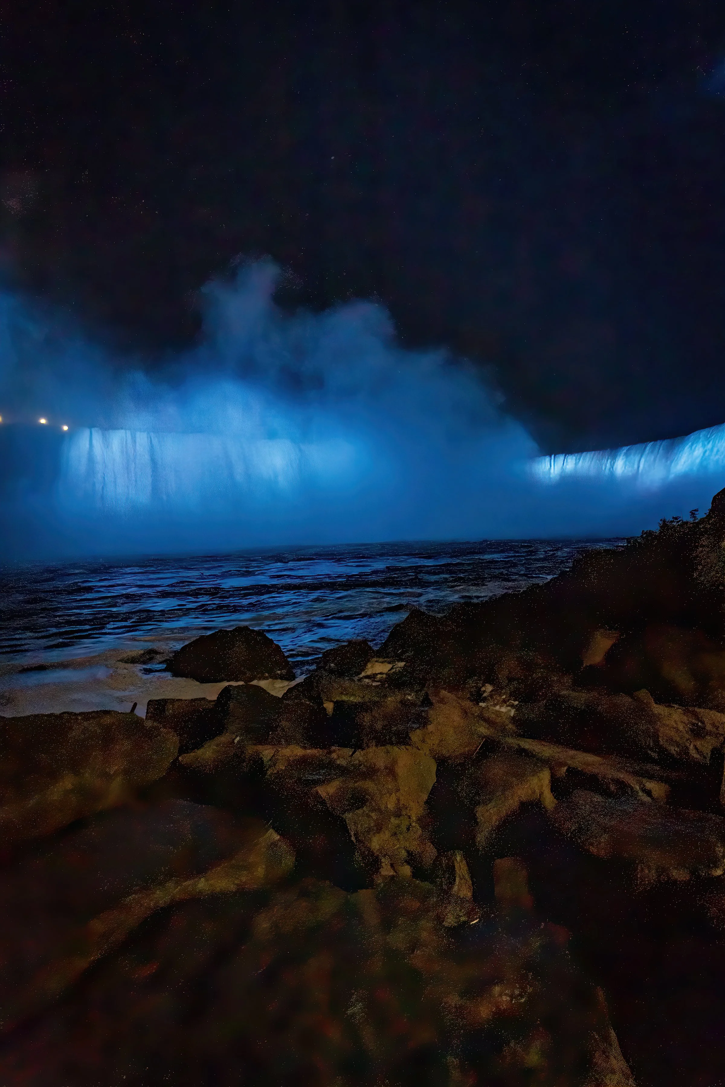 NIagaraFallsAtNightBlue_8x12.jpg