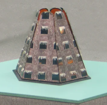 Pyramid Box (closed)