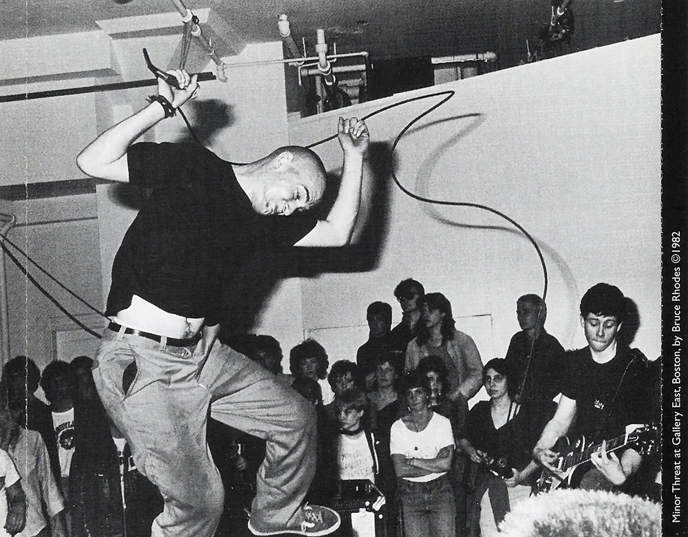 Minor_Threat-Complete_Discography_USA-Inlay-.JPG