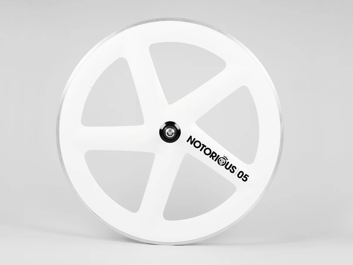 0016876_blb-notorious-05-carbon-front-wheel-white.jpeg
