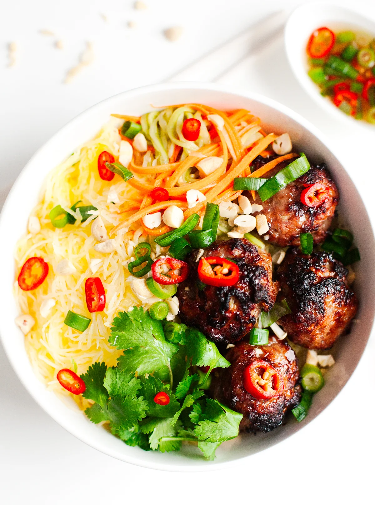 vietnamese-caramelized-meatball-vermicelli-bowl-2-ps-2.jpg