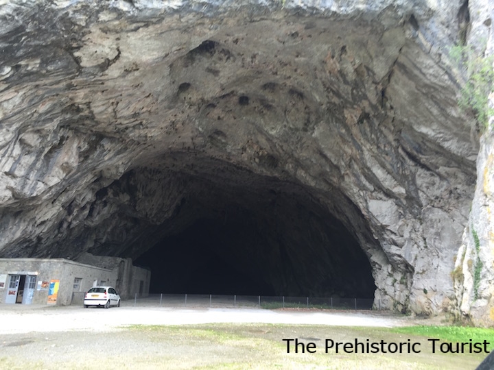 Bedeilhac Cave entrance and parking