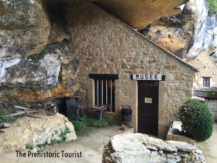The museum at Grotte du Sorcier