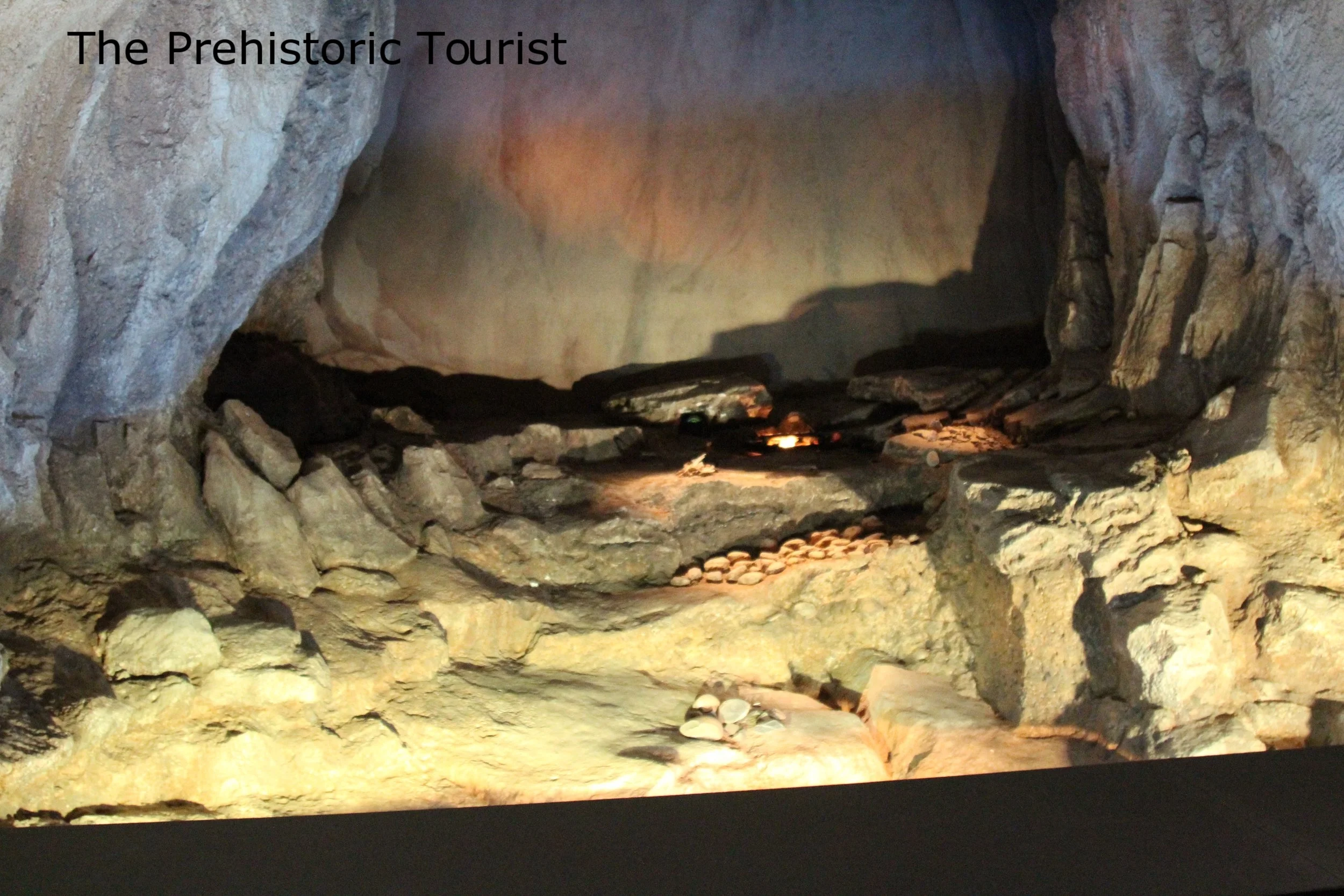 A replica of Baume Bonne cave inside the museum