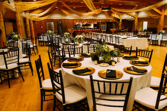 Buck's T-4 Lodge