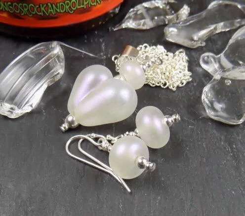 Beautiful work by Bongo's fans: Lovelock Glass