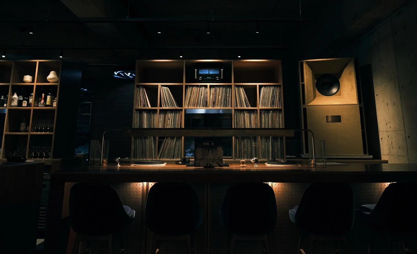 📢 ソフトオープニングのご案内

GINZA MUSIC BAR KYOTO

日程： 7月26日〜8月1日
営業時間： 17:00〜24:00
定休日： 7月28日（月）

⸻

🍽【ビストロダイニング｜完全予約制】

ソフトオープニング期間限定のスペシャルコースをご用意。
1日3枠・各回8名限定でご案内します。
※ご予約はInstagramのDMにて受付
	&bull;	18:00 &ndash; 8名
	&bull;	19:30 &ndash; 8名
	&bull;	21:00 &nd